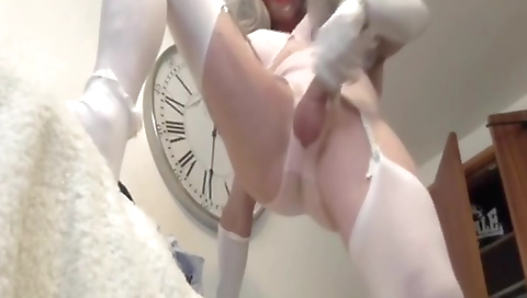 Spanish girl's ass gets fucked by a hasta