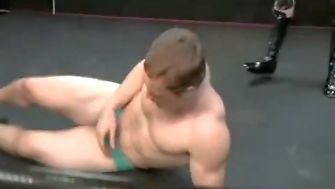 Sexy girlfriend gets her pussy pounded