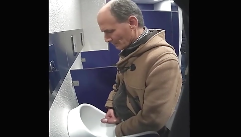 Big booty blonde fucked and cum in her mouth