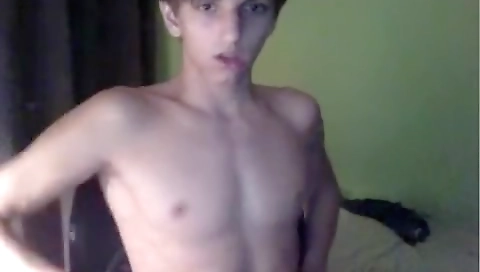 She's a littleymo, templeon