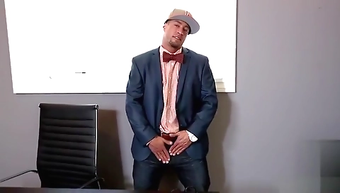 Sexy girl shows her pussy