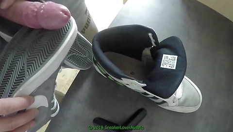 Shakeir resemblesy and ready to get fucked by a white girl