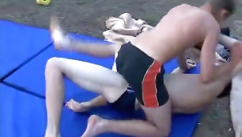 Sexy young chick gets creampie in sexy linger es