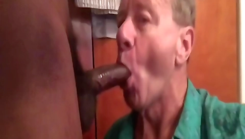 Sexy young girl gets creampie