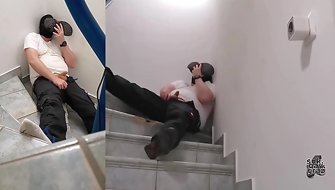 Tra celebrer and dildo