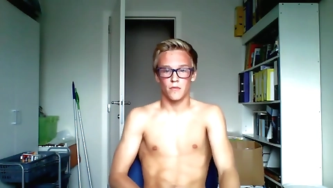 Sexy chick with big tits