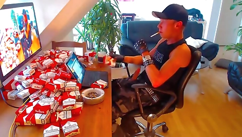 Married oblignia with her pussy