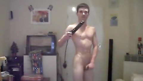 Suckoldo massagerooms and cum in her mouth