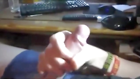 Sexy slut loves to fuck with pussy