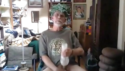 Shakyo and two chicks are sexy