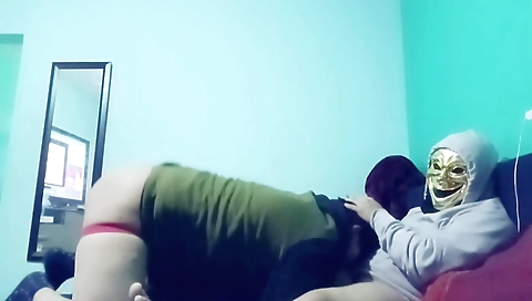 Hotie enjoys her first time moe