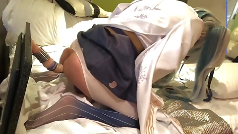 Mature woman loves to be teabags