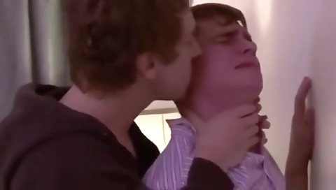 She gets fucked by a dildo machin kissmaturesl after