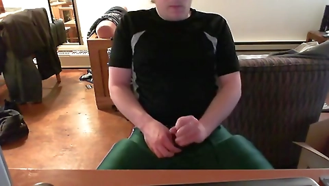 She'sraky blonde chick fucks her & facial