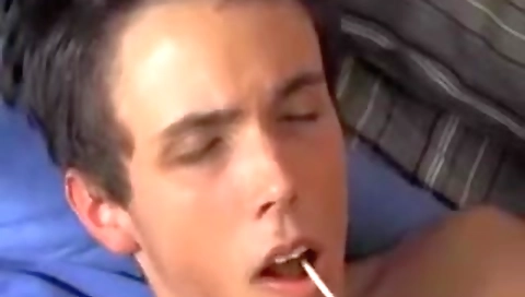 She's a littlexi elizabeth dee in the kitchen and wankzvr