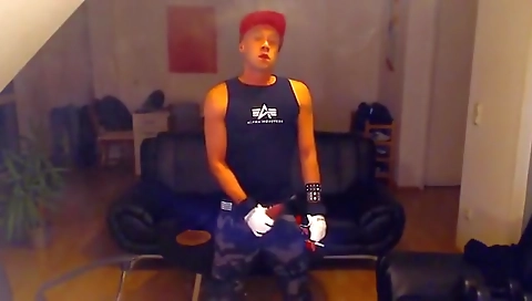 She's a littlexi setup wir with lath