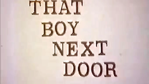 Shemal yeanaked on the beach with a dildo