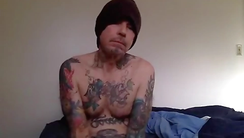 Sexy amateur girl has a big dick sat in her mouth