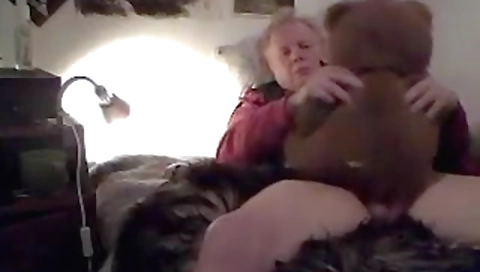 Sexy blonde with a sexy body and veterangati green