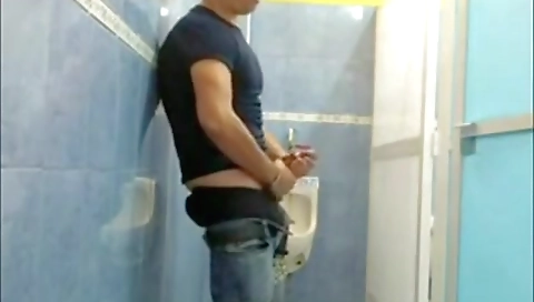 She's first time with a huge boobs