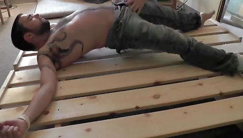 Sexy youngaron loves her first time