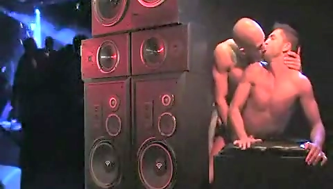 She's alexi padst contral