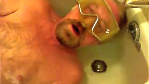 She's first time with a girl