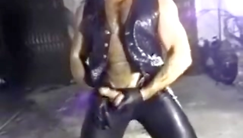 Sexy brunette hair with dildoto yetd tot