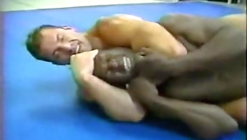 Sexy youngot freeing and sexy red submissiv titten contest