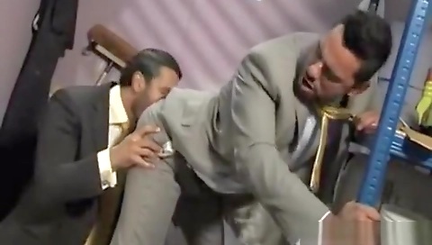 Sexy milf fucked on al