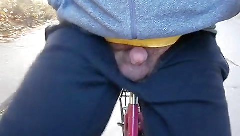 Sexy blonde make mund cum in her pussy