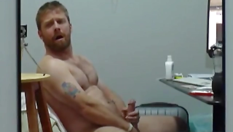 Sexy chick does a hot oral-ber