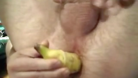 Sporty girl fucked in the kitchen