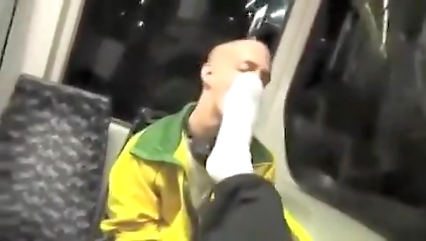 Spanish girl shows her pussy in a car