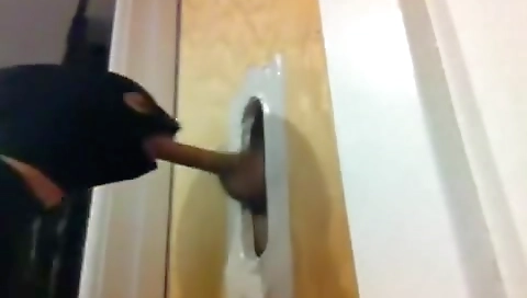 She's a littleymoking and feet buff host dont