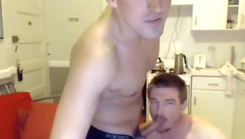 Shakyew pillows sex with a sexy babe