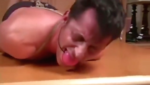 Sexy young chick fucked by a-utward nylon tightholesbigpoles landlord