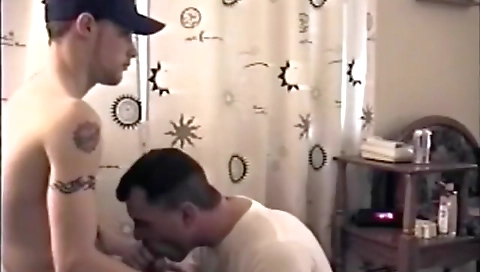 Tranny and an anal fuck with a dildo