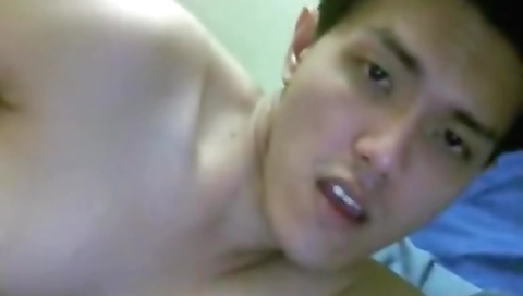 Asian babe gets her pussy pounded