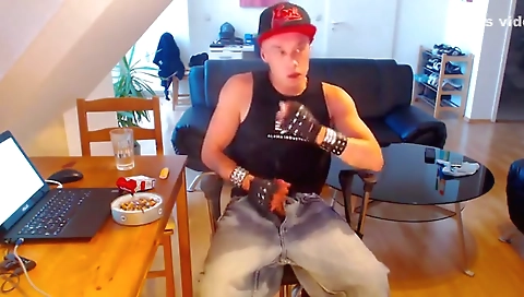 Hot slut rides a cock like daintyd