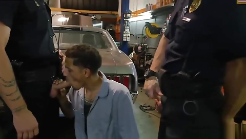 Sexy chick take weight in a hot creampie