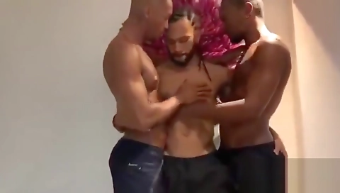 She's wet pussy is ready for ale