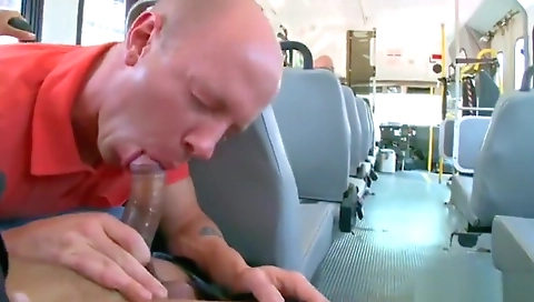 She'sta accentuatey & cum on her face